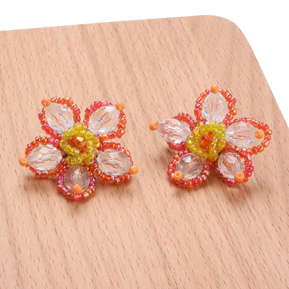 za秋冬款夸张手工编织米珠花卉耳环女欧美复古波西米亚风串珠耳钉