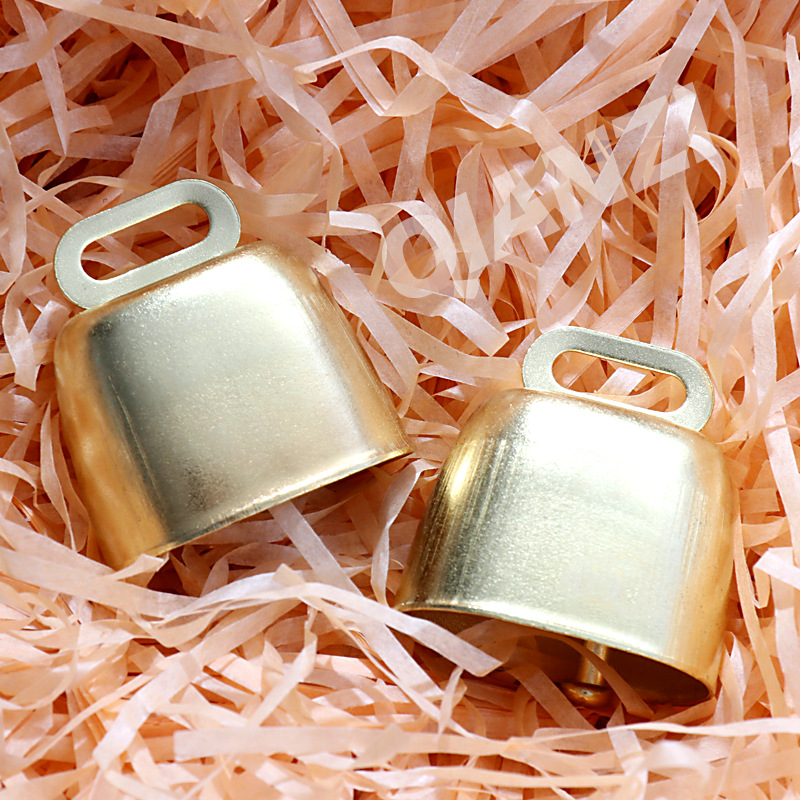 牛铃铛宠物金属圣诞装饰牛铃挂件diy工艺礼品金色铁铃铛厂家批发