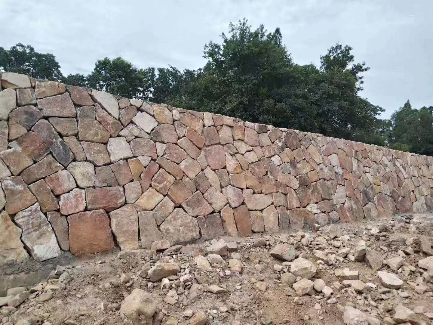 湖南矿山景观黄石 园林景观假山石草坪草地摆设石 假山驳岸石