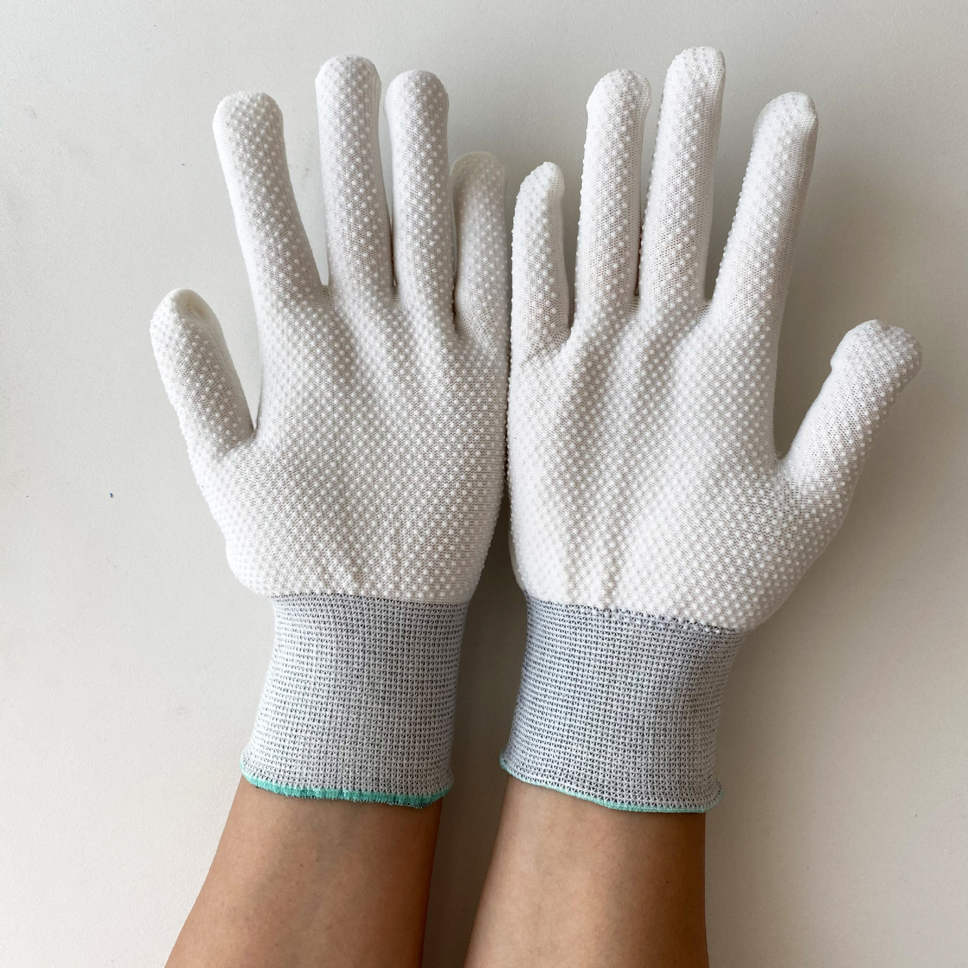 厂家批发15针细棉纱点塑手套耐磨防滑棉布滴塑棉毛点珠防护手套