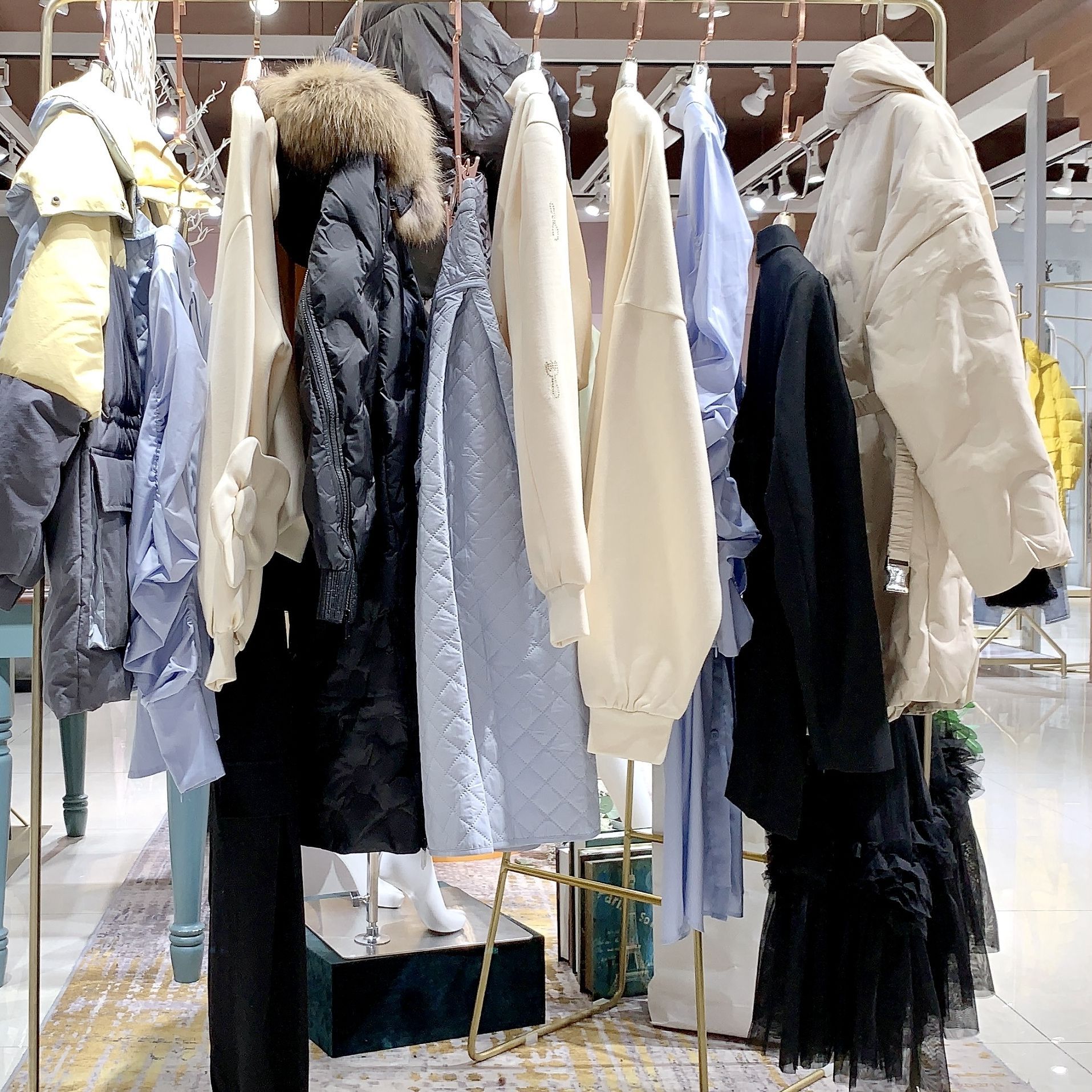 佐料品牌折扣女装尾货批发时装品牌女装撤柜库存尾货清仓-阿里巴巴