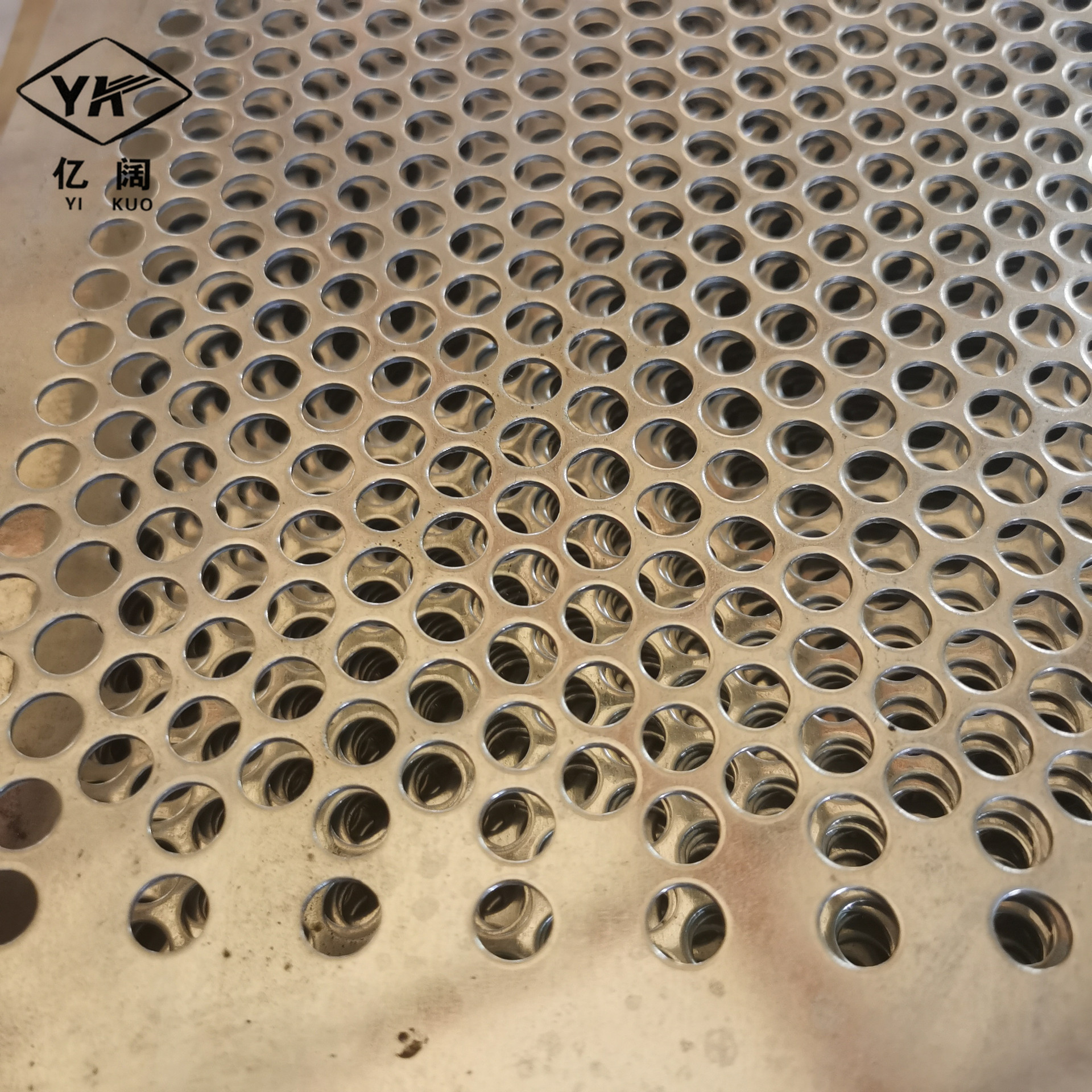 实厂定做316l不锈钢冲孔板网石油化工圆孔过滤筛板加厚矿筛板