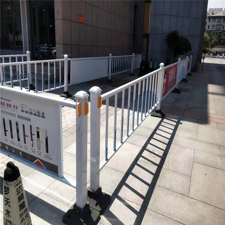 公路道路围栏市政交通护栏马路中央隔离栏锌钢人行道栏杆人车分流