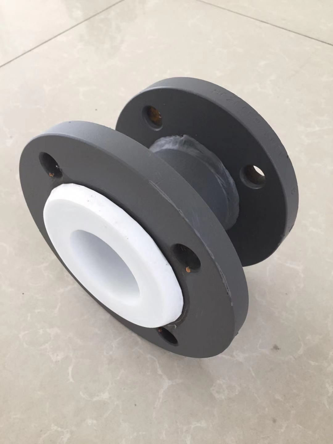 钢衬四氟模压异径大小头