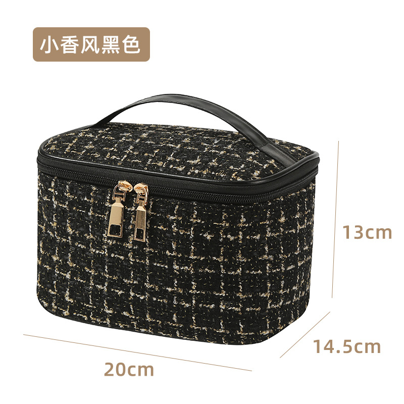 New Net Red Cosmetic Bag New Cosmetics Large Capacity Storage Bag Portable Travel Advanced Classic Style Cosmetic Bag