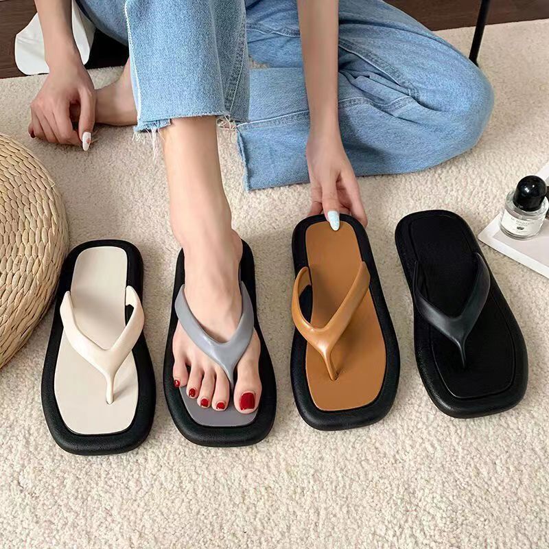 Internet Hot Girlish Flip Flops Women's Shoes Slippers Ins Non-Slip Seaside New Homehold Slippers Women's Outer Wear