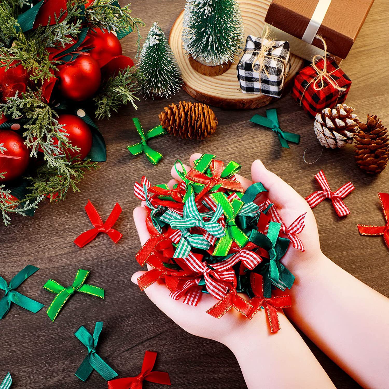 厂家直销 圣诞系列装饰蝴蝶结 diy手打结涤纶带金银葱带蝴蝶结