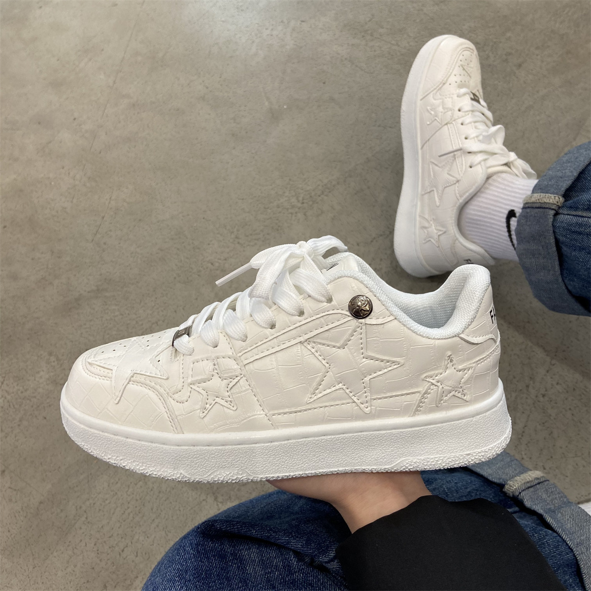 潮牌小白鞋chic鳄鱼纹五角星厚底滑板鞋小众百搭学生白色运动鞋女