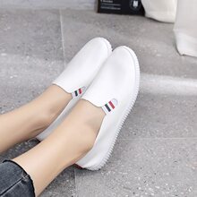 外贸出口美国女鞋红色平底流苏乐福鞋反绒牛皮软底一脚蹬豆豆鞋女