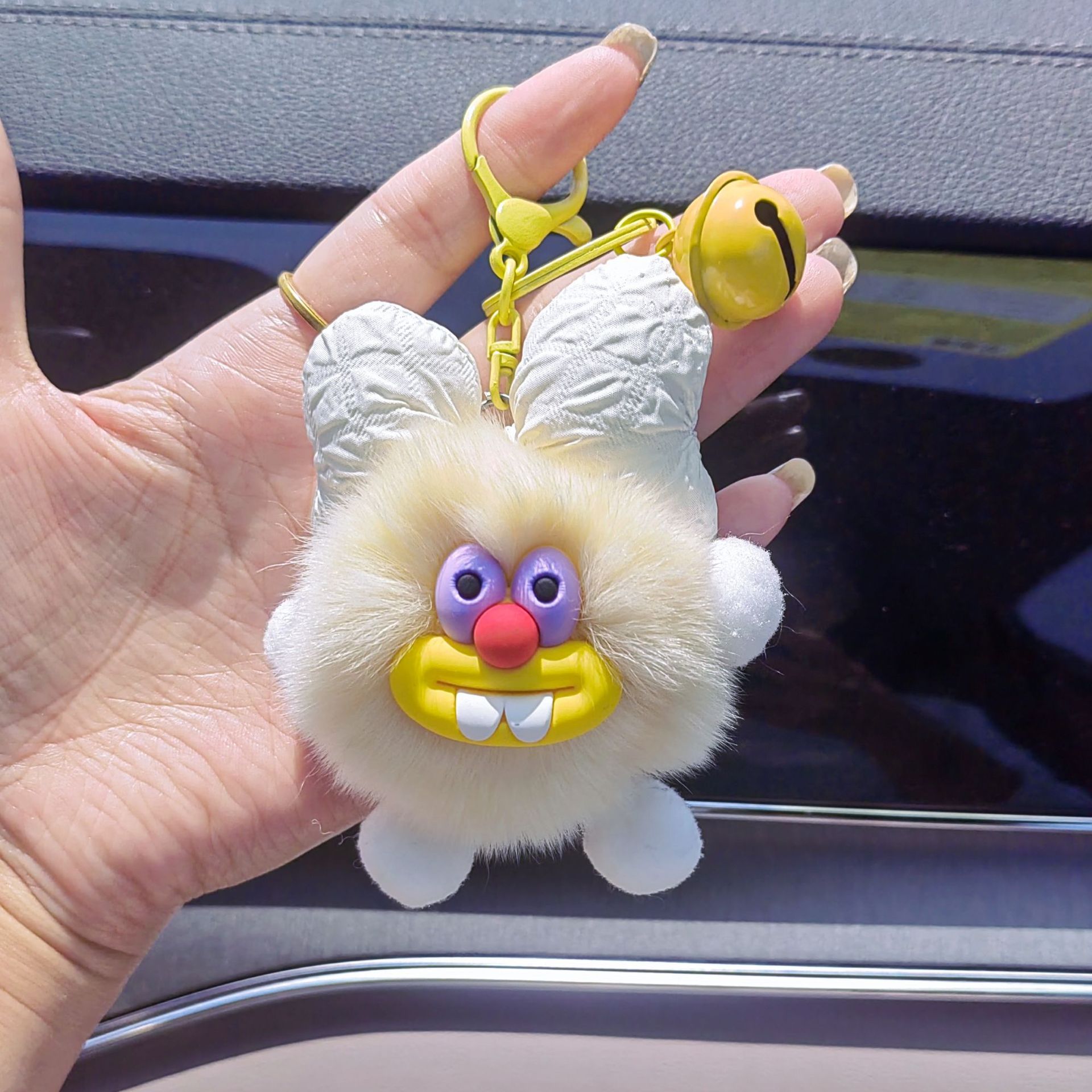 可爱獭兔毛蝴蝶结小煤球汽车钥匙扣挂件毛绒球公仔玩偶书包包挂饰