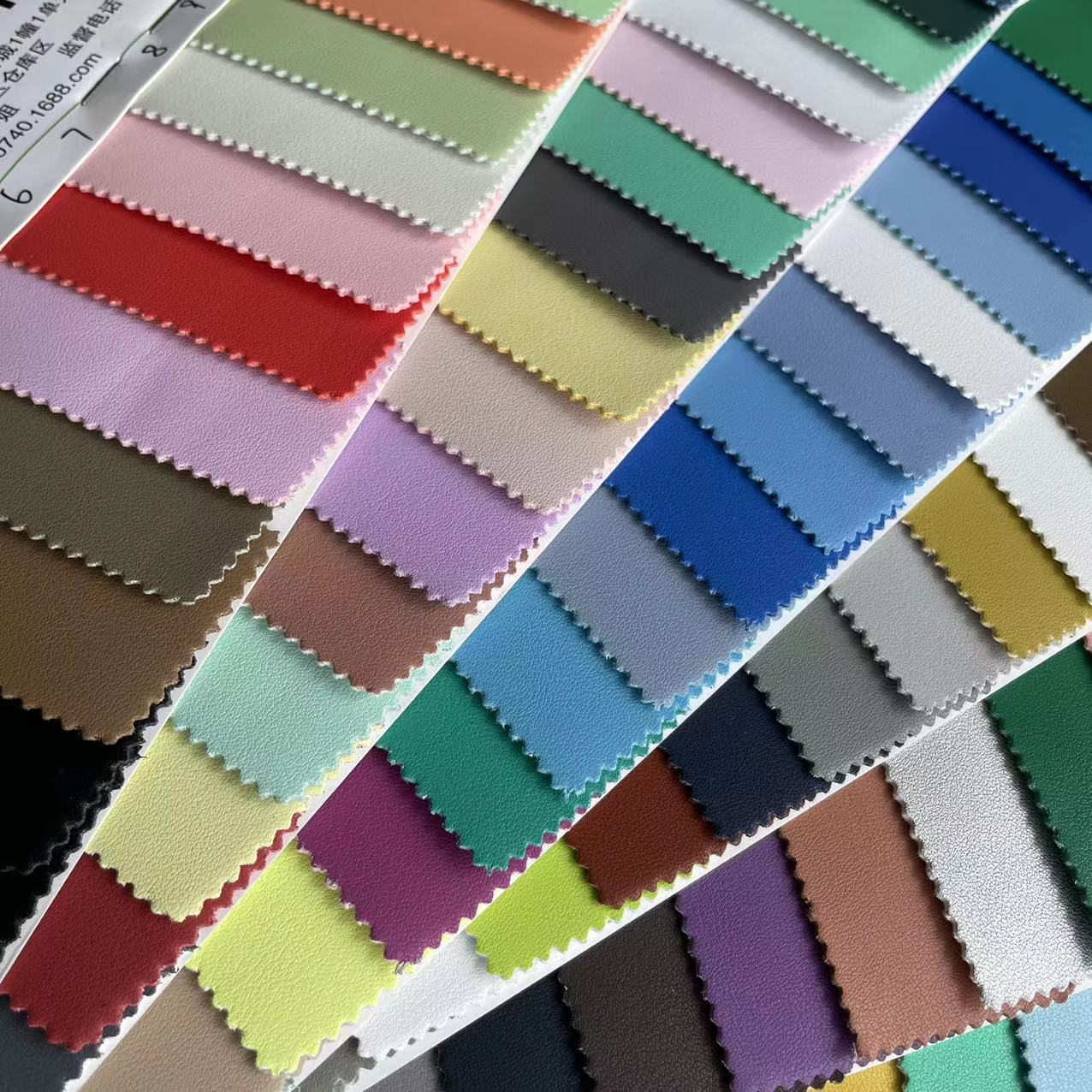 pu皮革1.6mm背涂仿超纤鞋面箱包工艺品装饰材料无气味软包