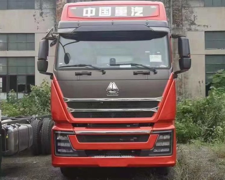 中国重汽豪沃th7国六德国曼500马力牵引车科技灰-阿里巴巴