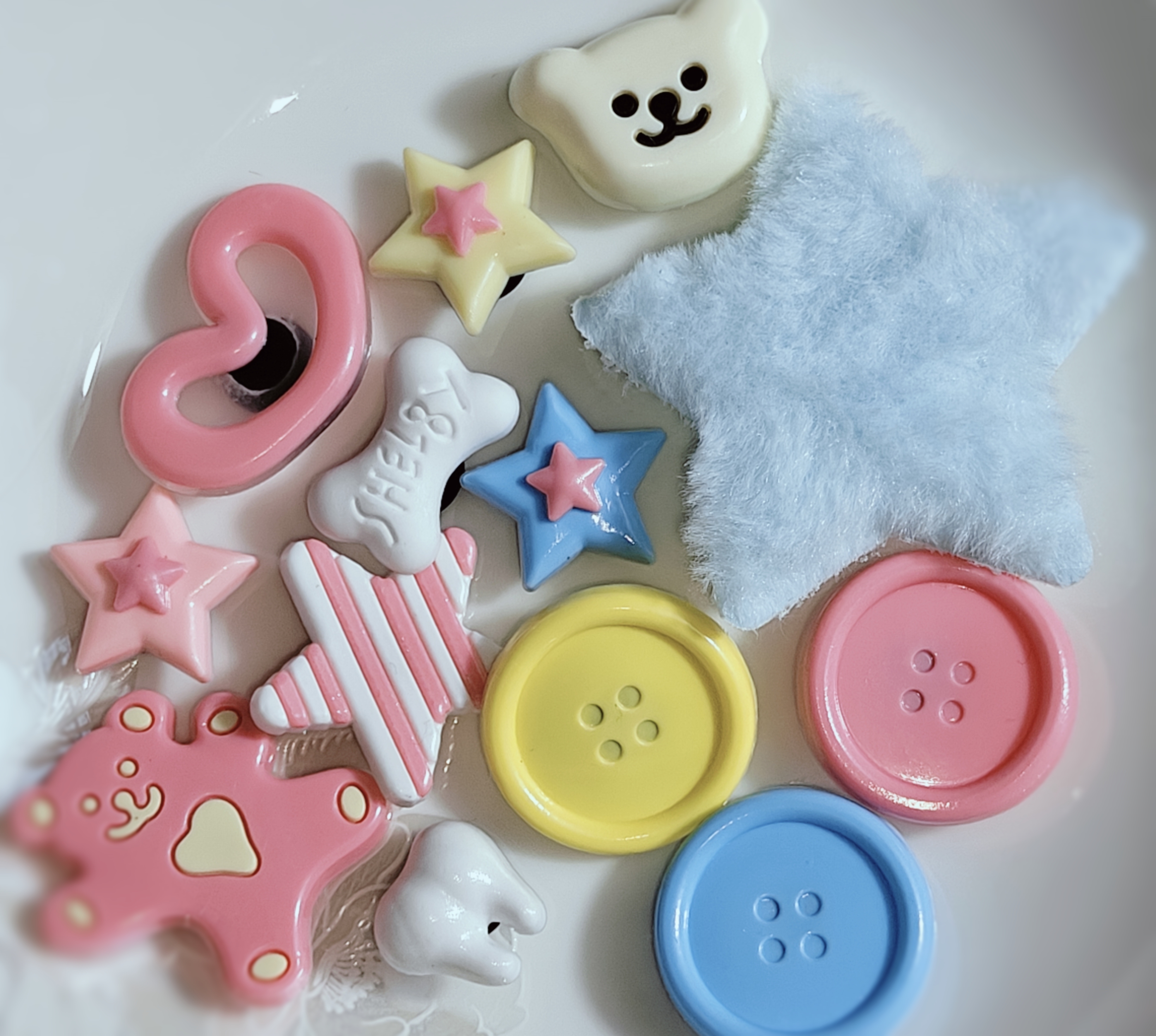 diy滴胶配饰洞洞鞋装饰配件可拆卸鞋花配饰粉色多巴胺装饰扣批发