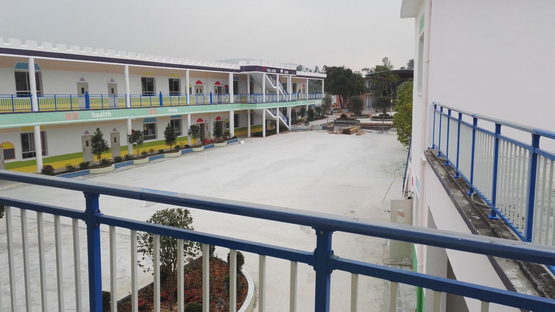 佛山锌钢护栏厂家 幼儿园学校护栏 阳台护栏 走廊防护栏 楼梯护栏