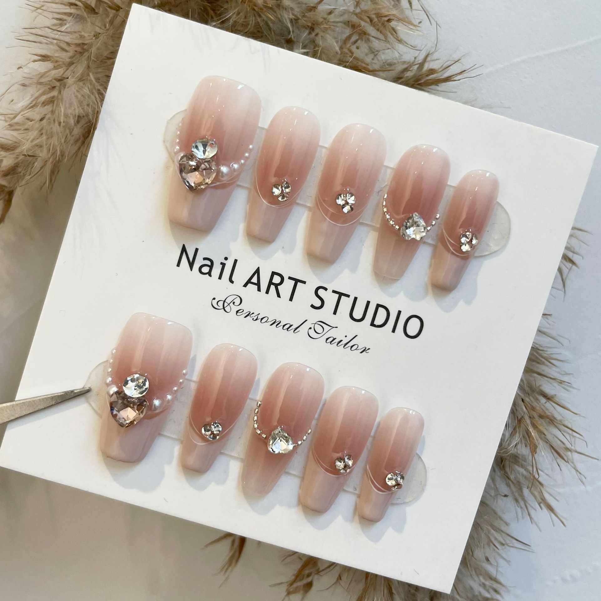 抖音爆款法式珍珠纯手工高级感穿戴精品美甲工厂直发指甲贴片批发