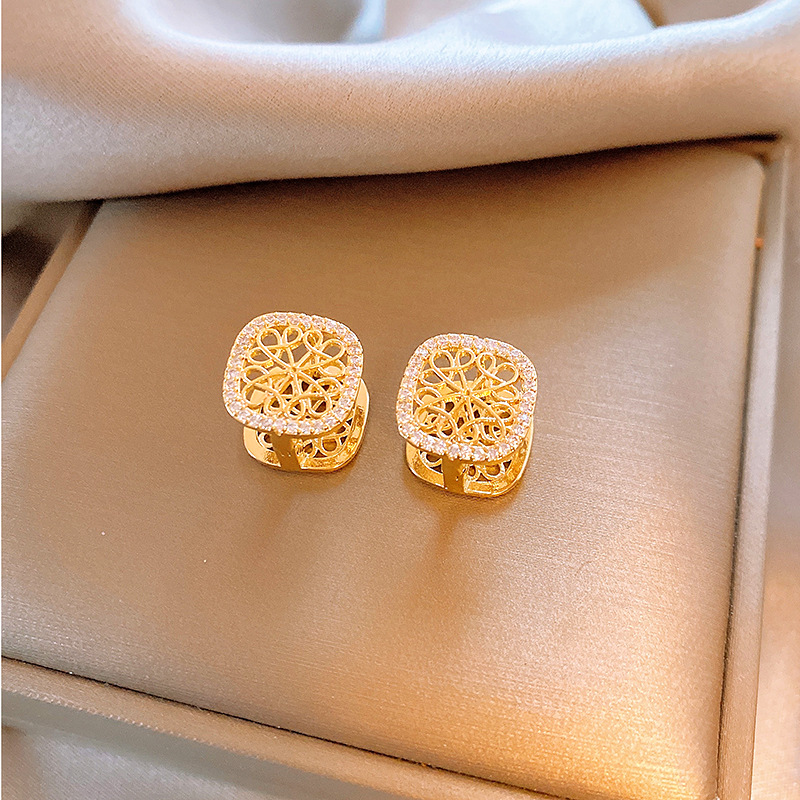 Real Gold Electroplated Zircon Hollow Pattern Square Ear Clip Trendy Metallic Earrings Fashionable All-Match Commuter Earrings for Women
