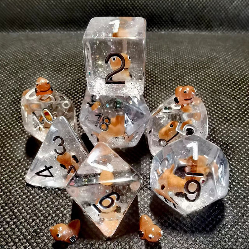 跨境电商现货树脂骰子包心小动物7粒套装龙与地下城dnd游戏骰子