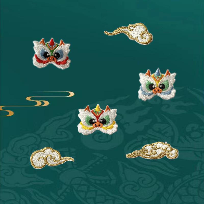 宝藏一号国潮龙年原创刺绣布贴灯笼装饰手工配件羽绒服补丁贴自粘