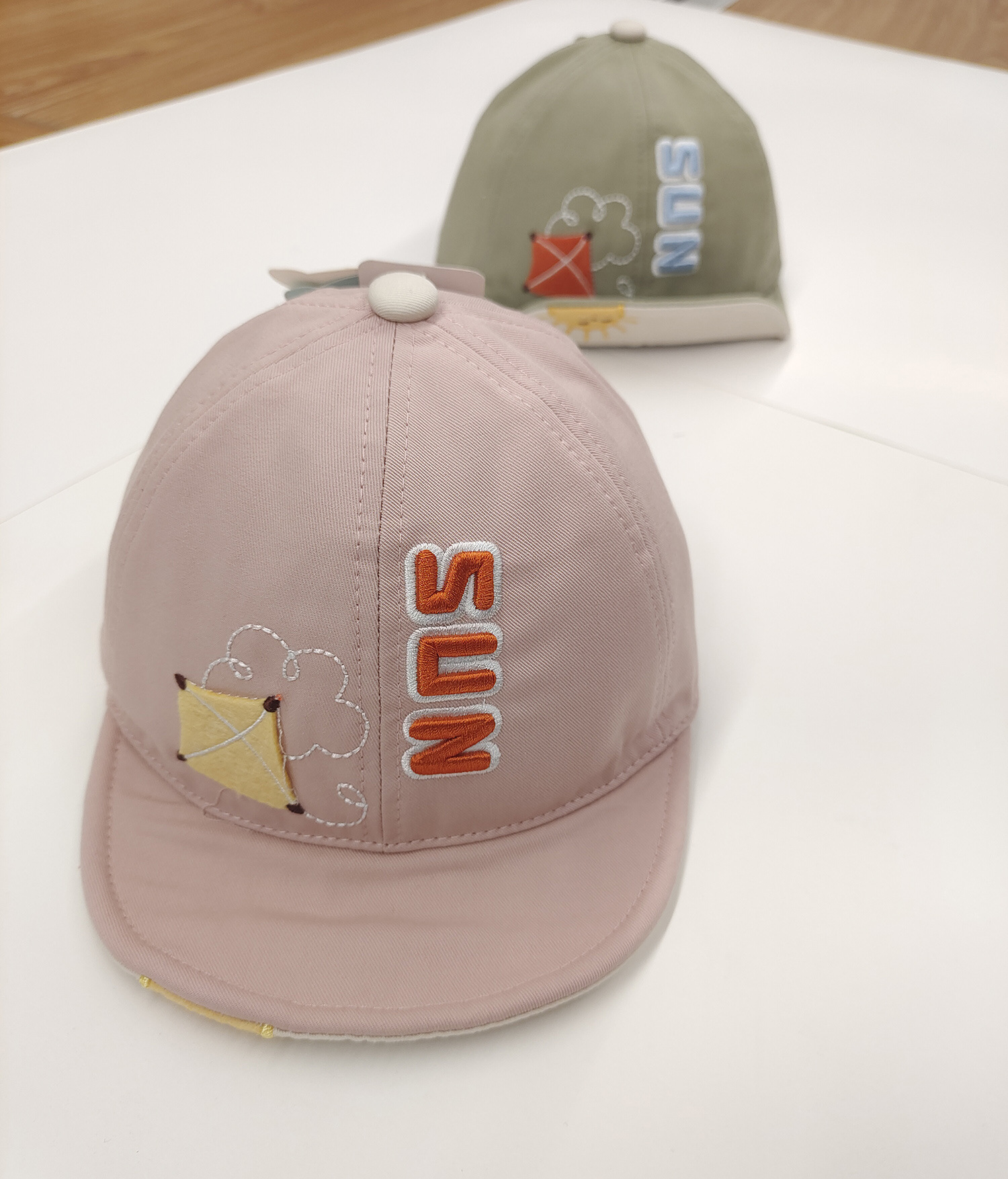 Children's Sun Hat Dudula Children's Sun-Proof Peaked Cap Kite Embroidered Hat with Tongue