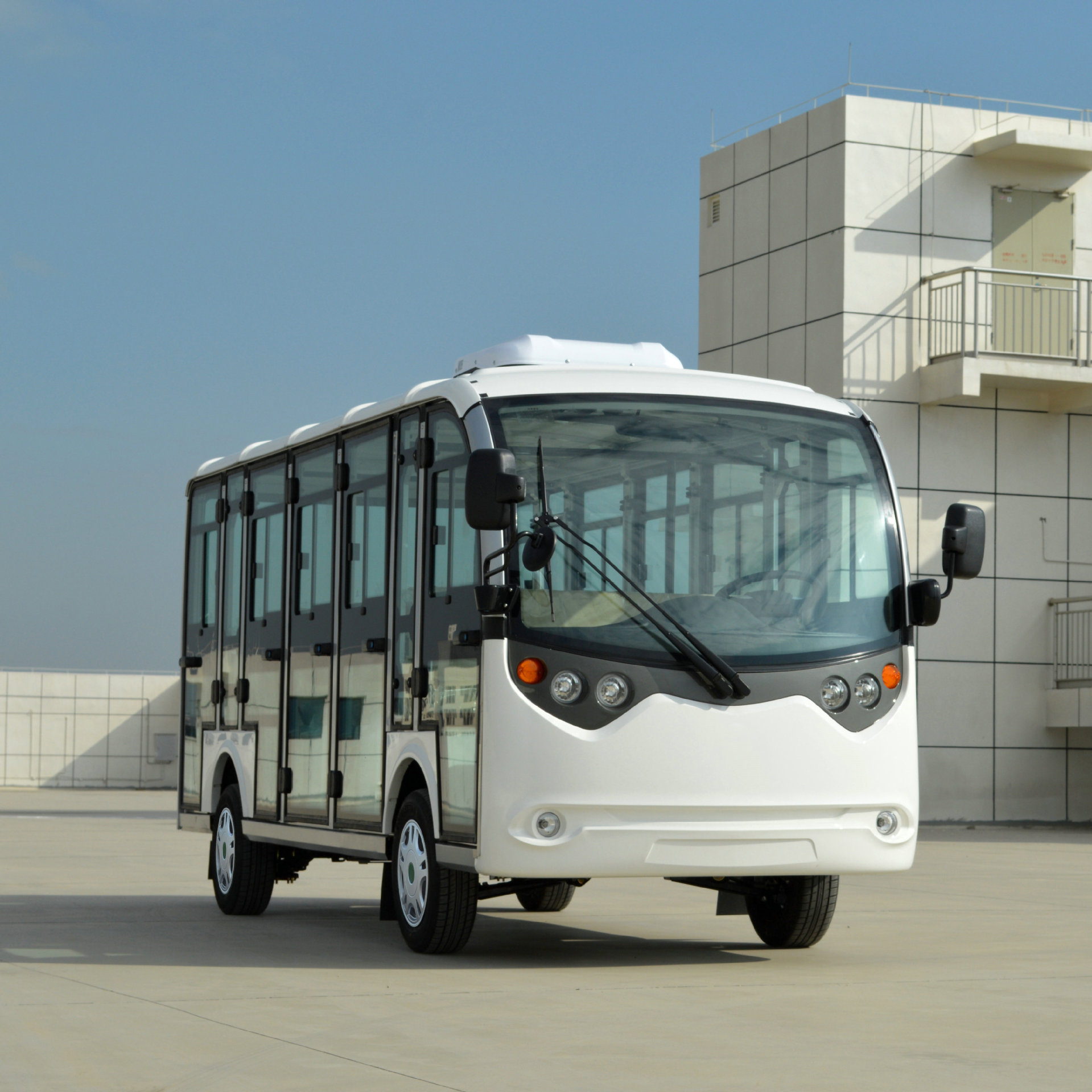 景区电动旅游观光车电瓶车四轮带空调14座酒店楼盘别电动墅看房车