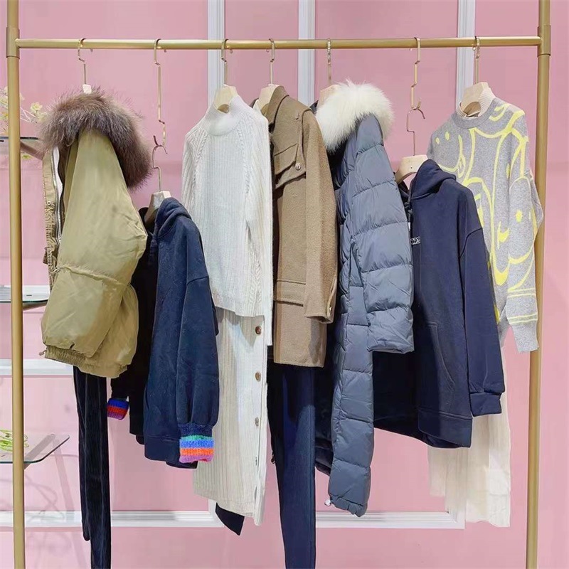 杭州大牌她图22冬季新款简约时尚优雅保暖羽绒服外套品牌走份尾货