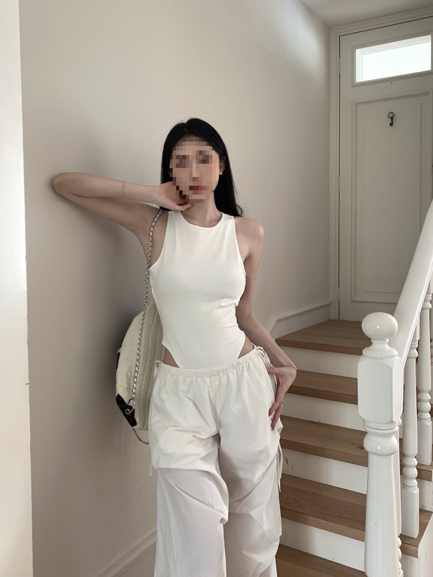 休闲运动套装无袖吊带背心连体上衣女装夏季白色工装裤长裤两件套