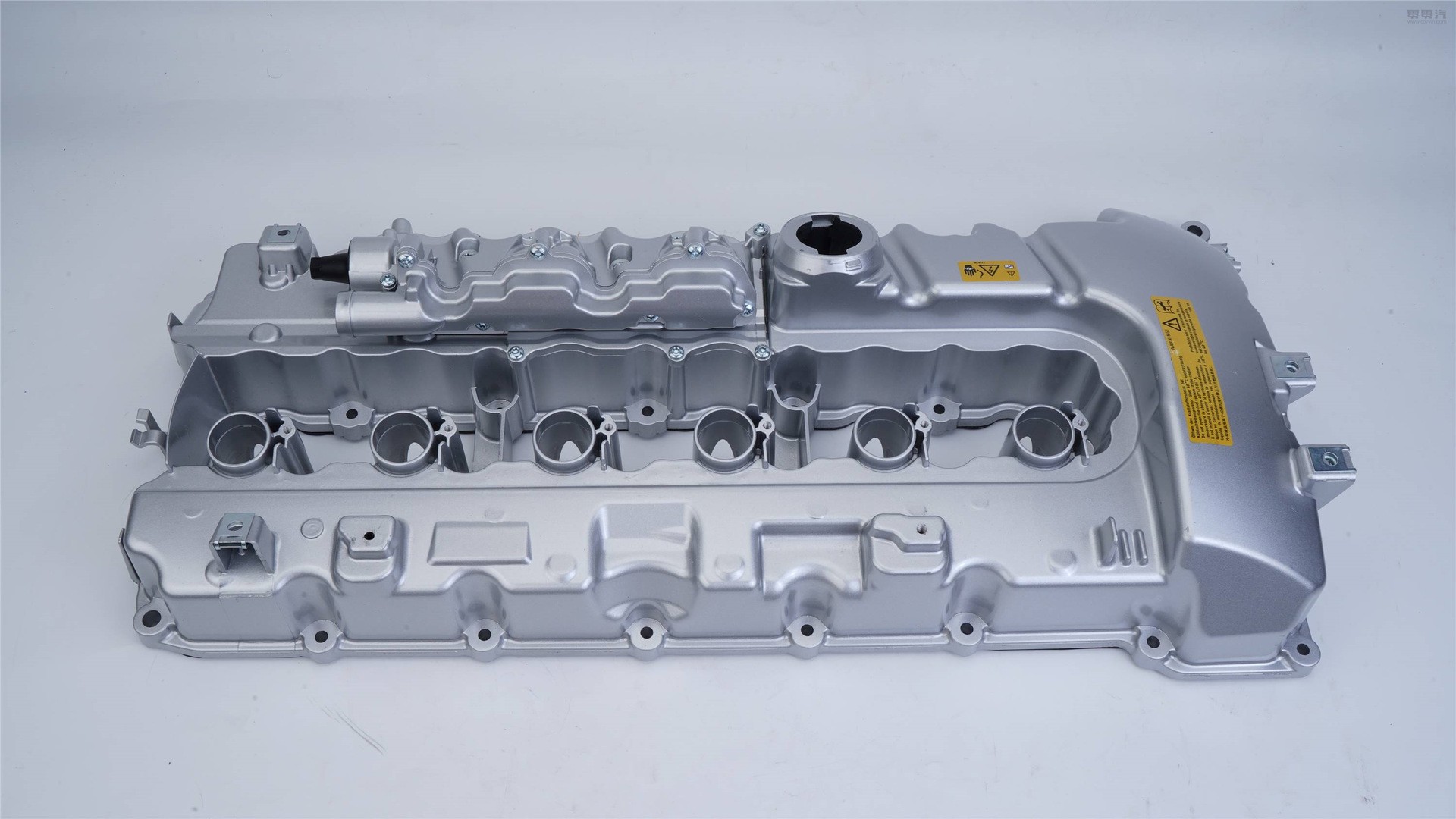 适用宝马7系3系e91e92n55发动机改良款铝合金气门室盖11127565284