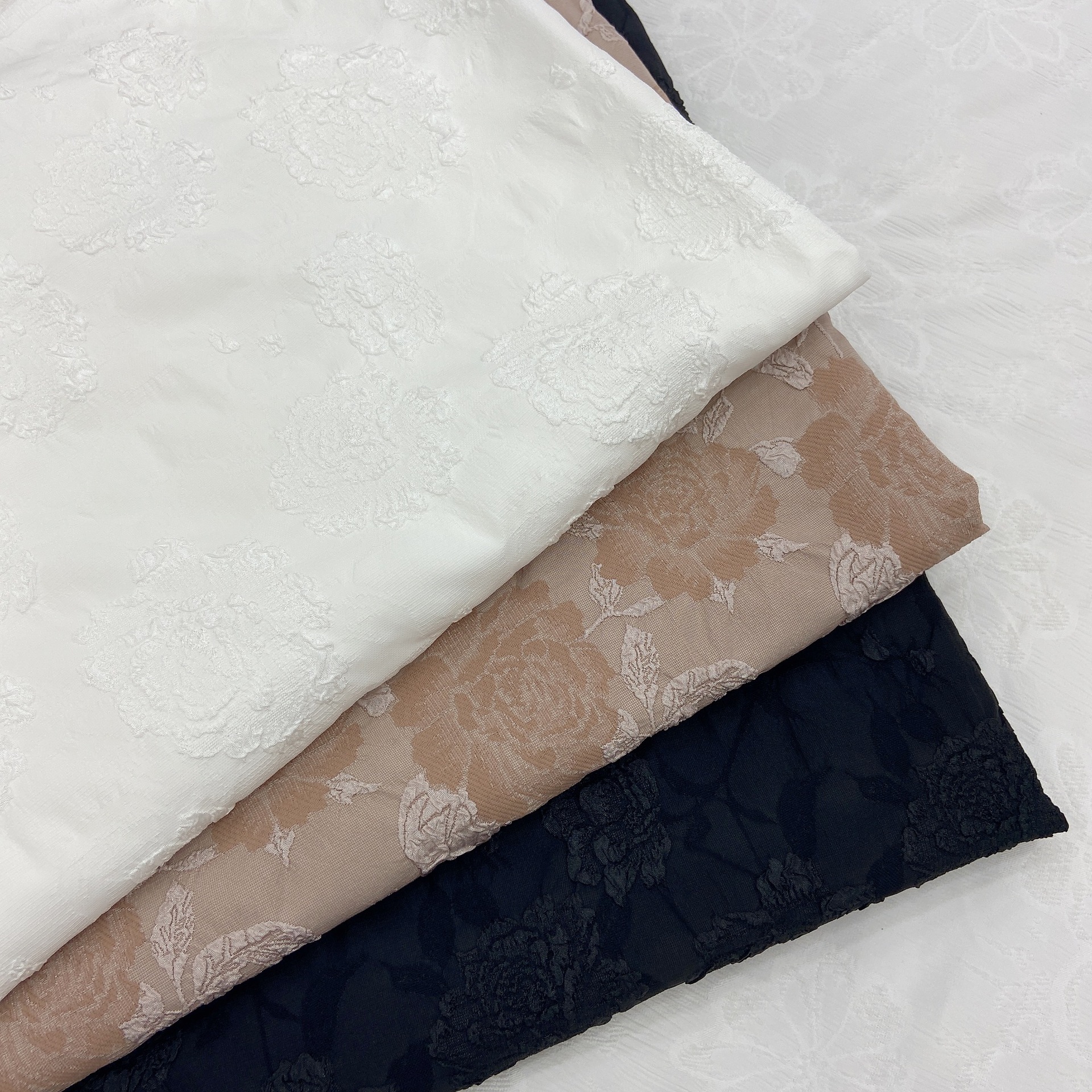 高品梭织暗纹泡泡浮雕朵朵花时尚提花面料女装连衣裙外套旗袍现货