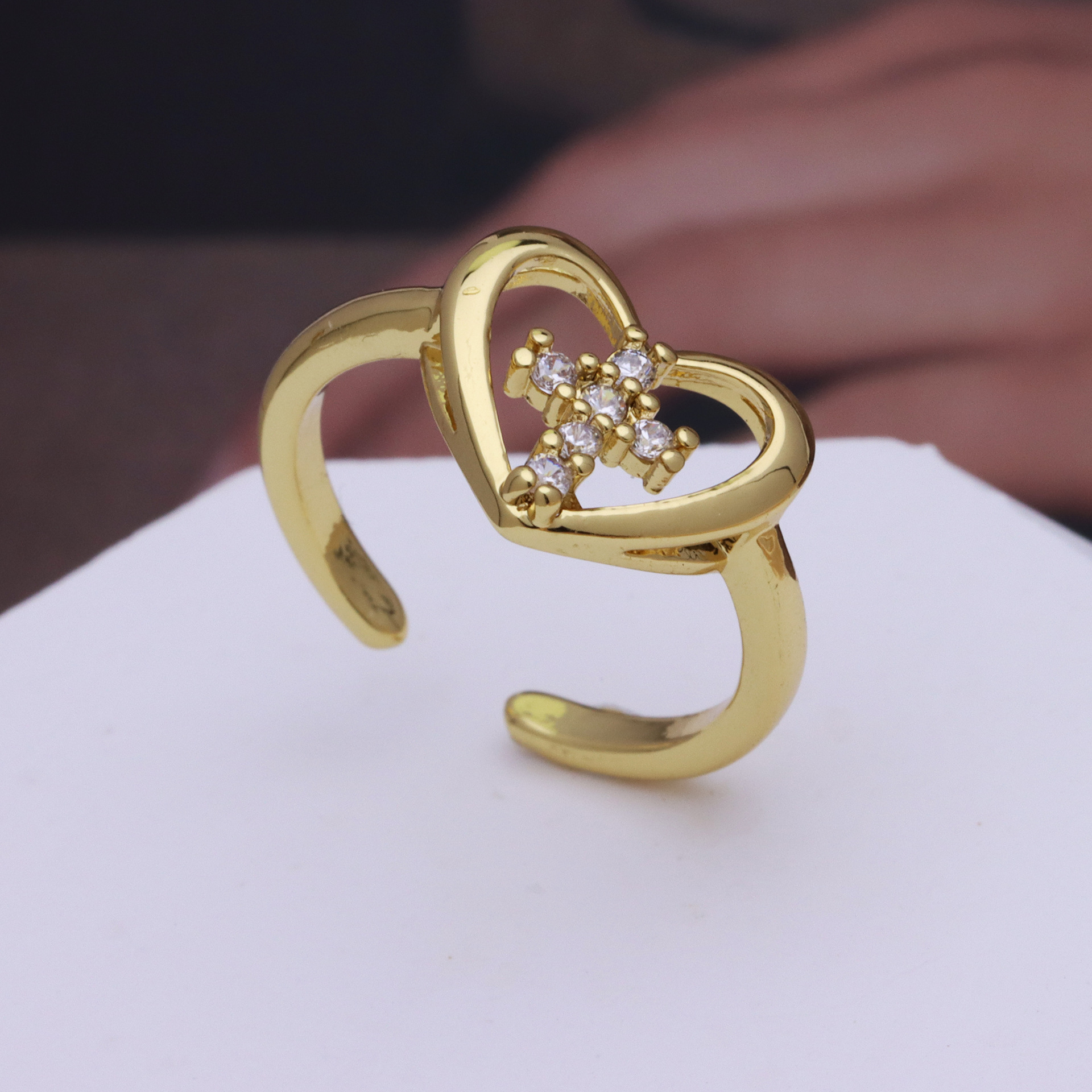 跨境新款爱心十字架开口戒指女铜镀18k金镶锆石百搭精致指环-阿里巴巴