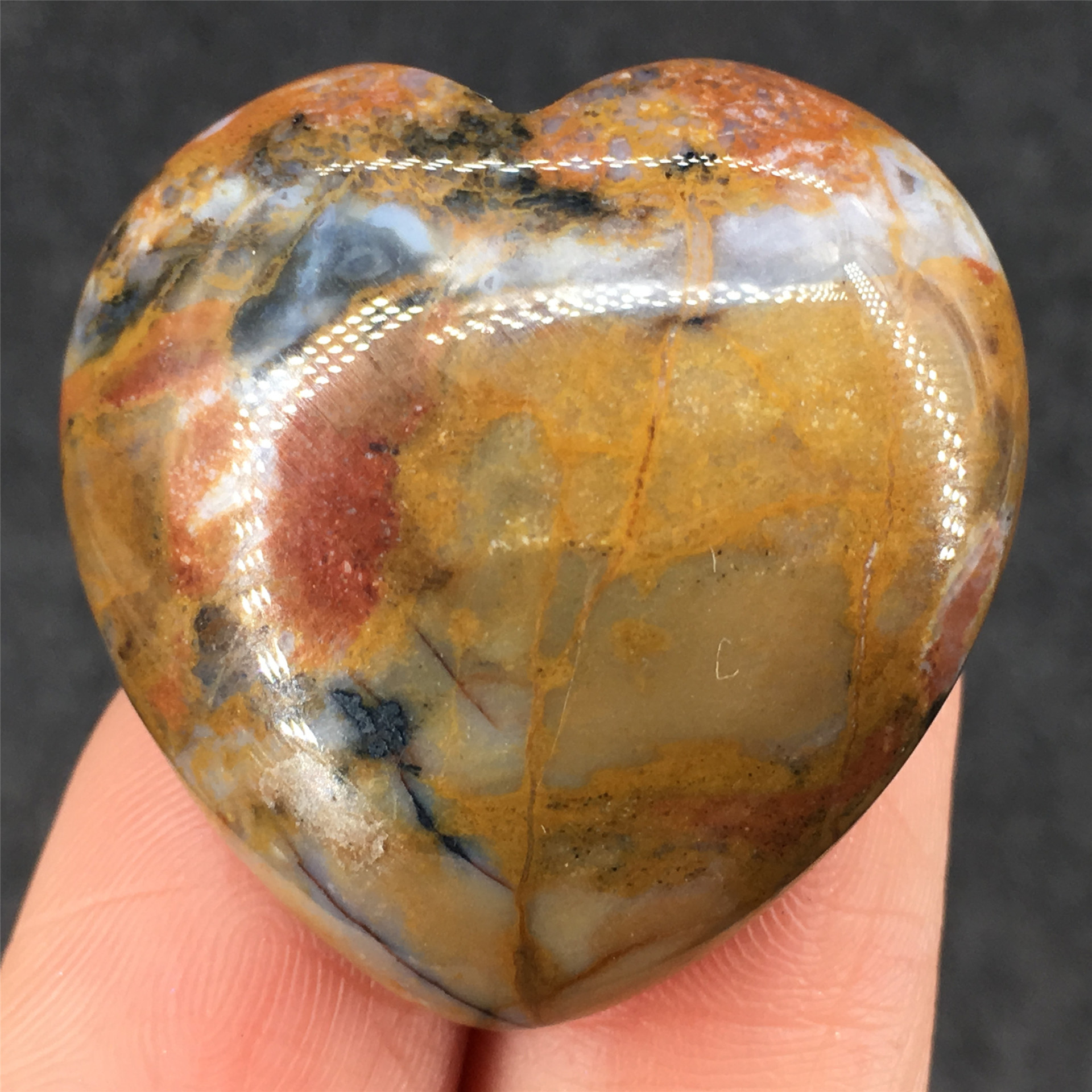 批发天然水晶雕刻3cm彩虹石爱心吊坠收藏工艺品礼物