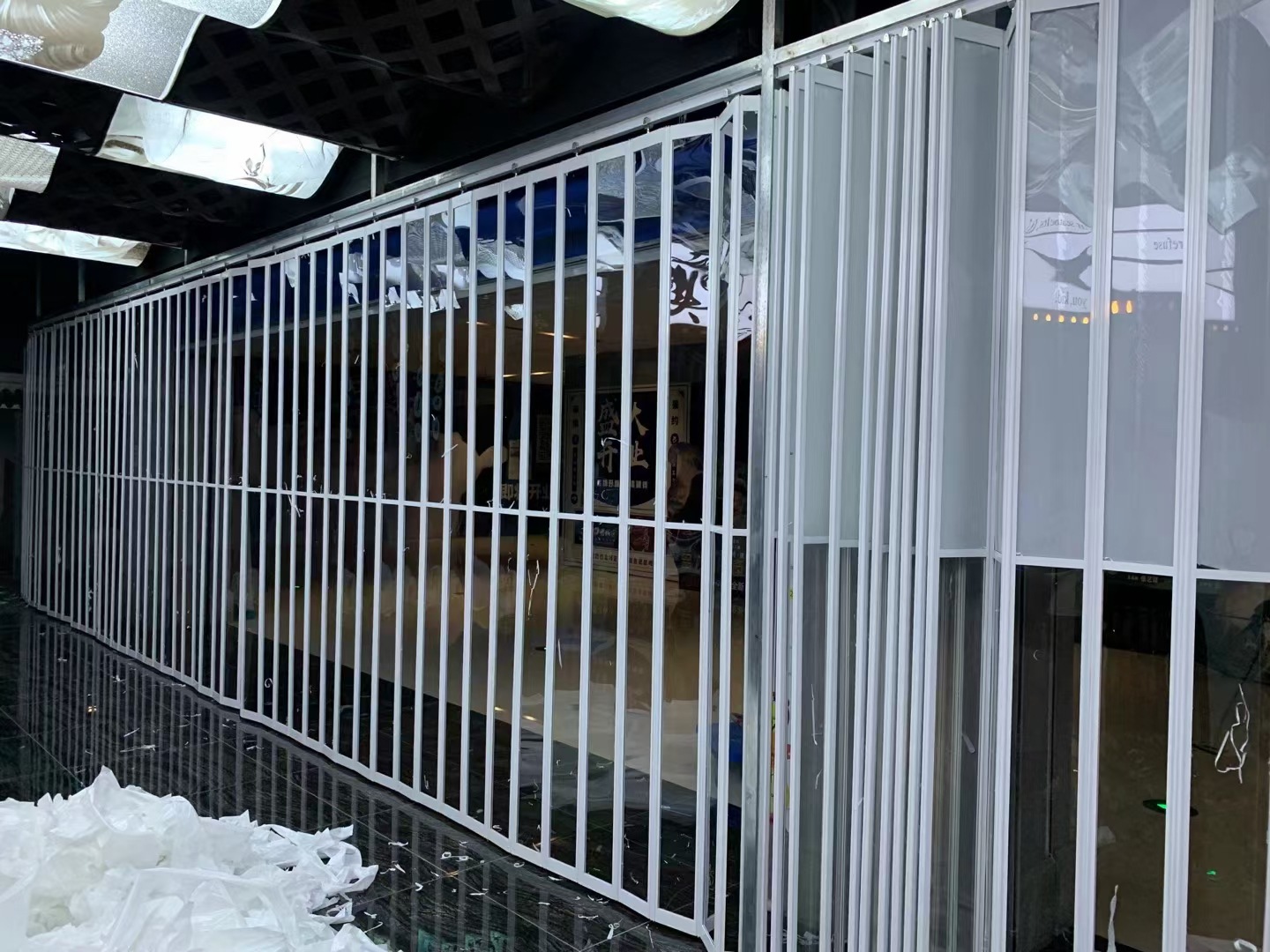 四川定制铝合金折叠门 商场推拉门 弧形门 pvc折叠门 量大从优