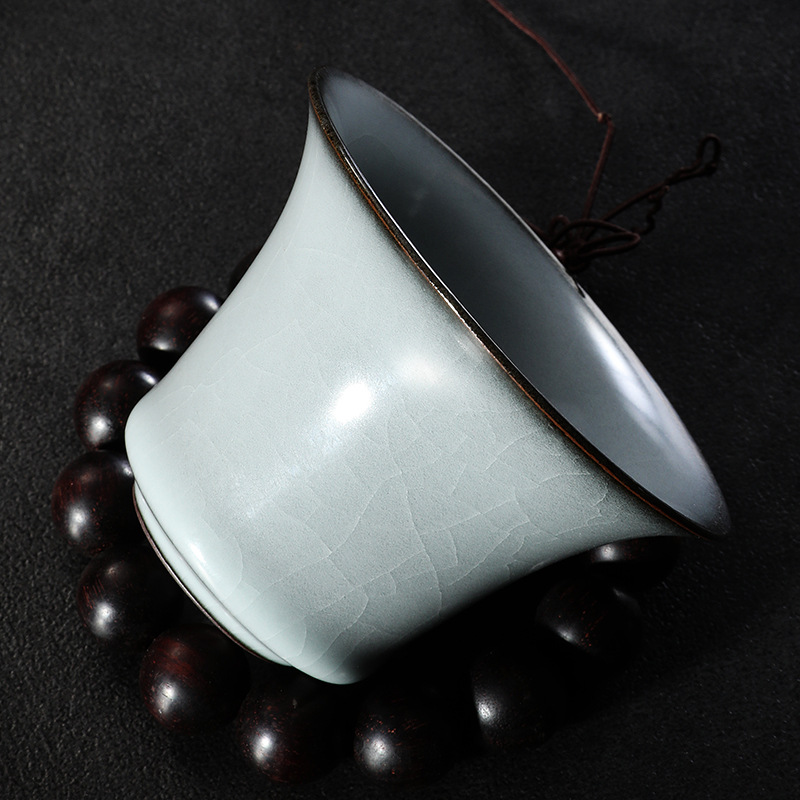 Master Zheng Siwei Gold Award Ru Ware Tea Cup Handmade Porcelain Opening Film Supportable Tea Cup Ru-Porcelain Kung Fu Tea Set Celadon