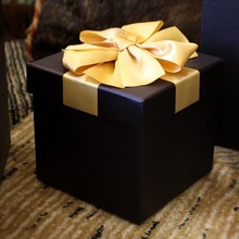 大号正方形礼品盒蓝球足球包装盒韩版盒商务蓝黑红色母亲节礼物盒