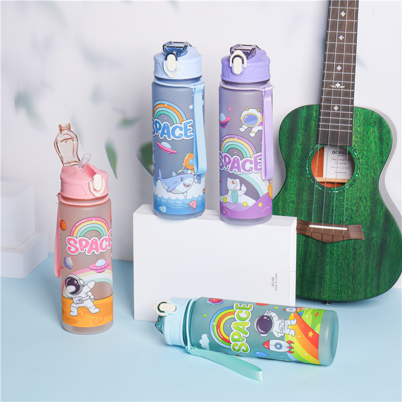 Cartoon Spaceman Matte Water Cup Bounce Cover Tape Handle Rope Outdoor Portable Space Bottle