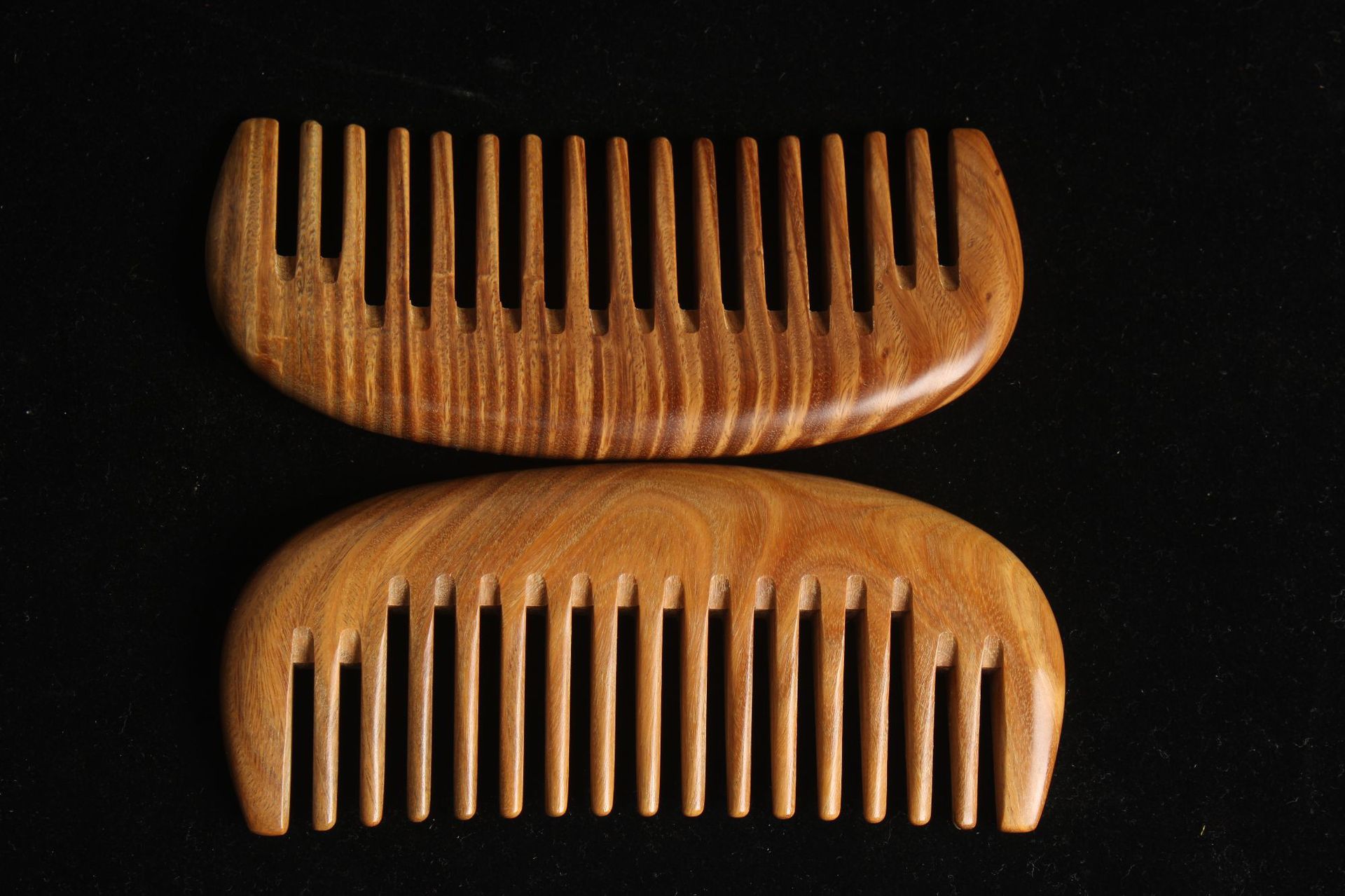 天然绿檀木梳子大齿卷发梳宽齿梳防静电加厚整木顺发头部按摩梳子