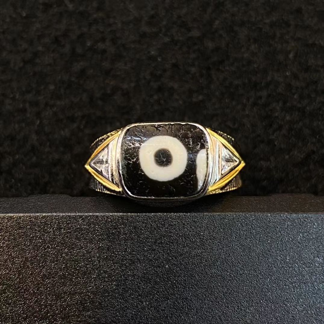 茵熙藏式古传统老工艺天珠戒指品相佳风化细腻包浆油润色精工戒指