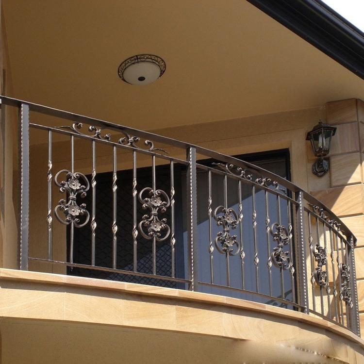 阳台锌钢围栏飘窗防护栏杆公园铁艺栅栏别墅阳台弧形铁艺护栏