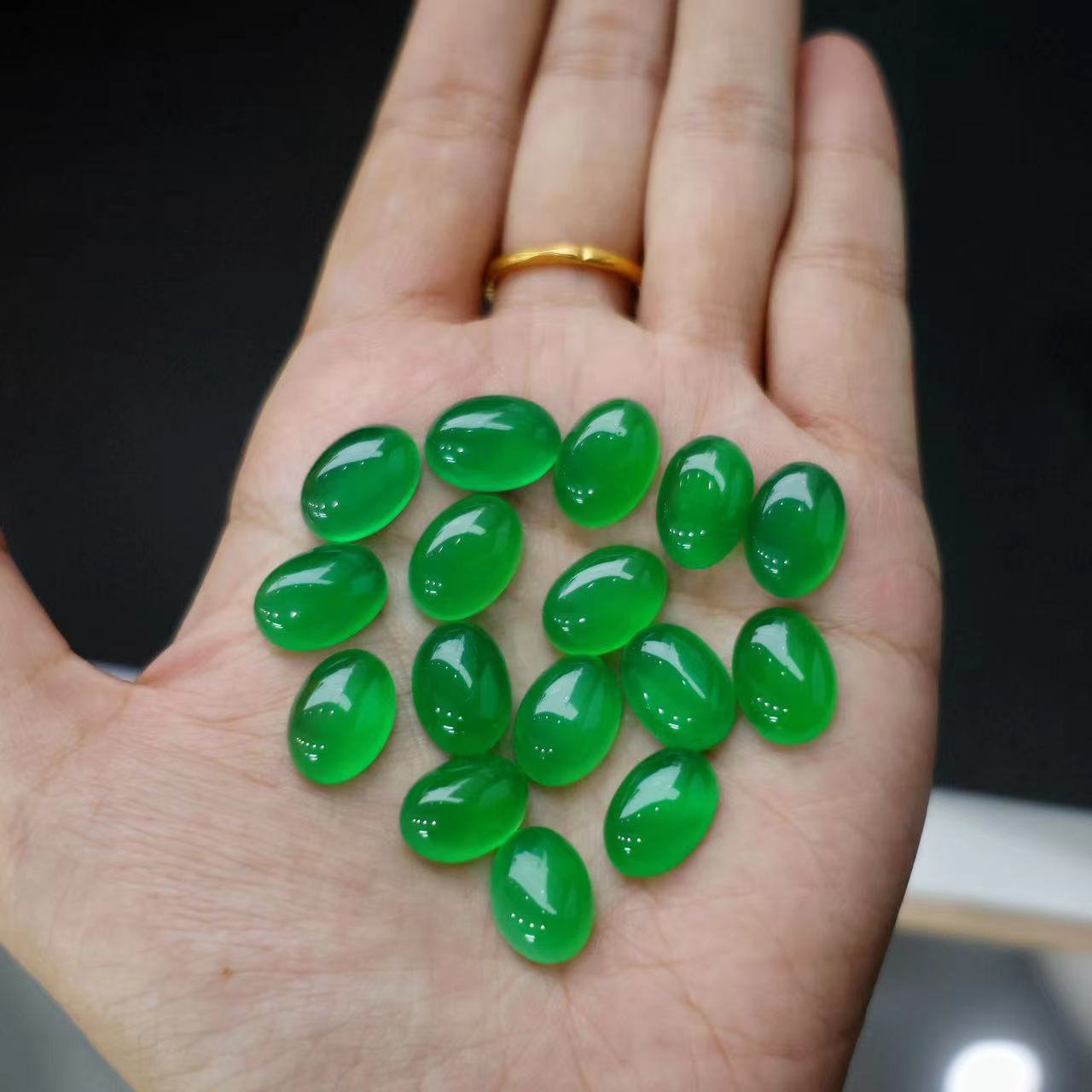 天然菠菜绿玛瑙珠子散批珠宝首饰项链耳饰耳钉diy挂坠配件配石