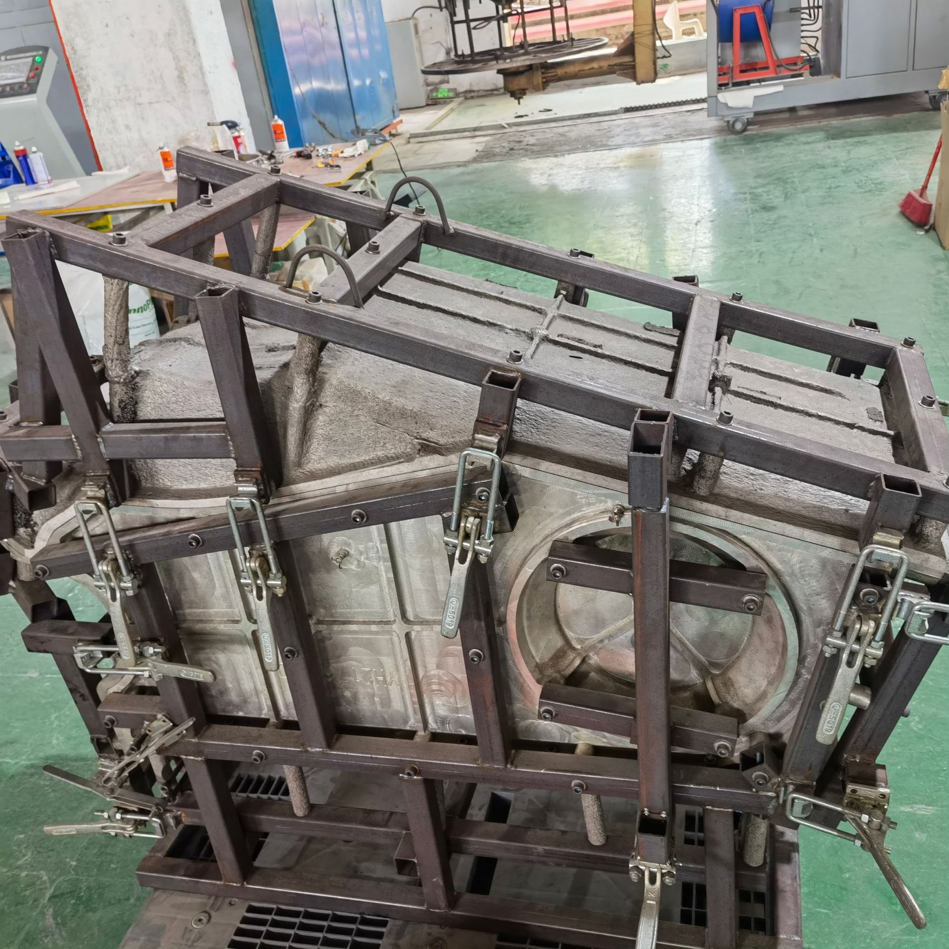 保龄球车滚塑铝模具加工来图来样设计开发异形模具一体成型滚塑