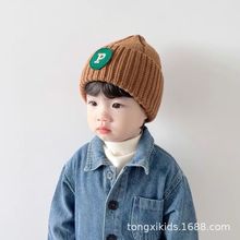 日系儿童竖条针织帽子 个性尖顶椭圆标P男女宝宝高卷边毛线帽冷帽