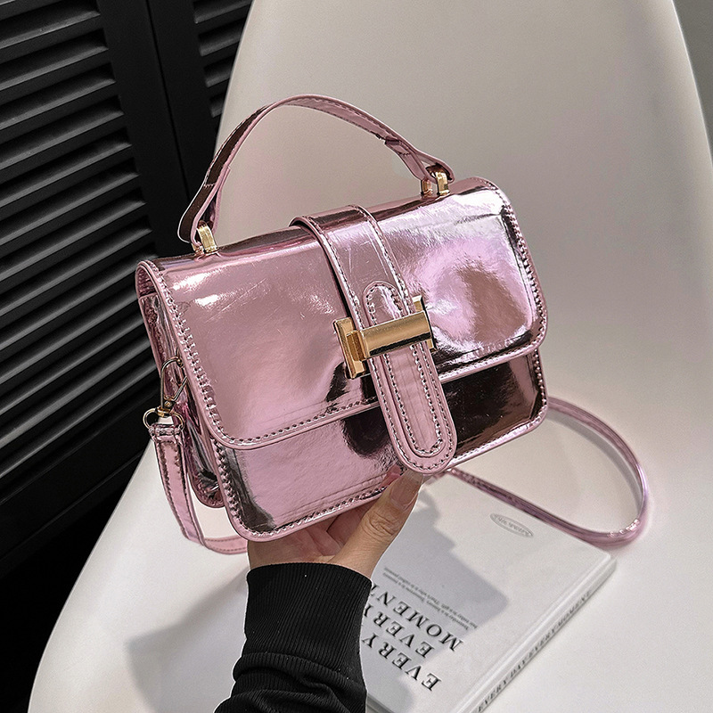 Fashion Patent Leather Glossy Small Square Bag 2023 Summer Niche High Quality Bag Women's Bag Western Style Internet Celebrity Shoulder Messenger Bag