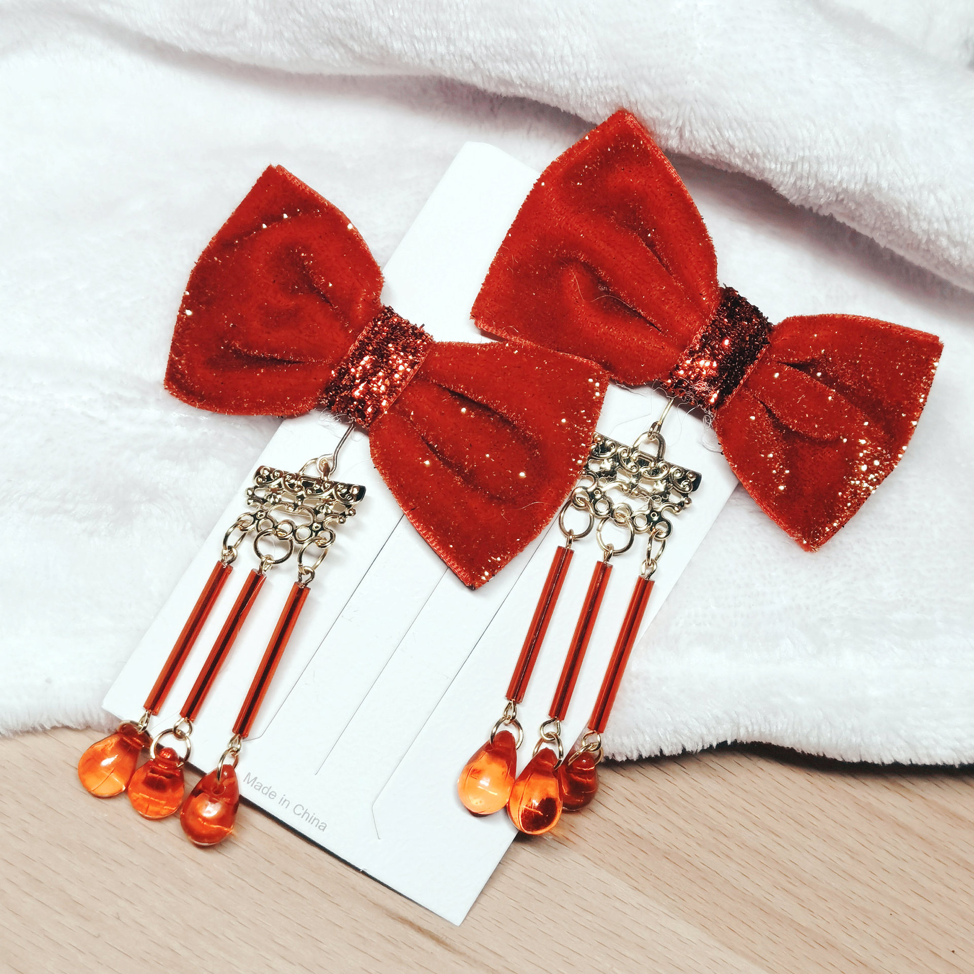 红色毛球发夹对夹中国风汉服可爱儿童顶夹喜庆发饰头饰表演宝宝夹