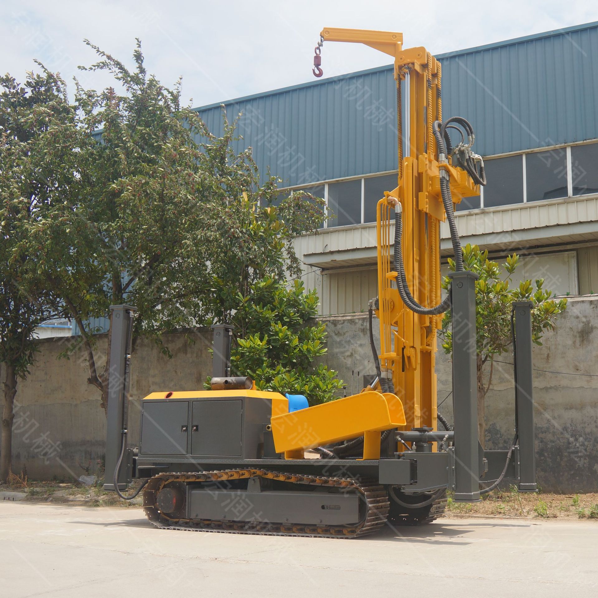 0成交0件中型气动钻井机设备适用于各种地形爬坡能力