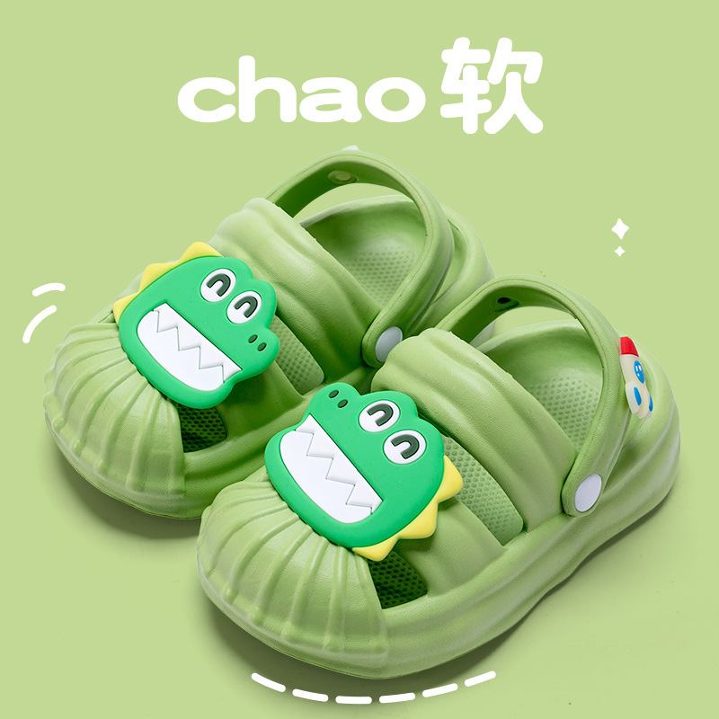 [Spot Delivery] 2023 New Girls' Sandals Soft, Comfortable and Cute Cartoon Two-Way Boys' Sandals