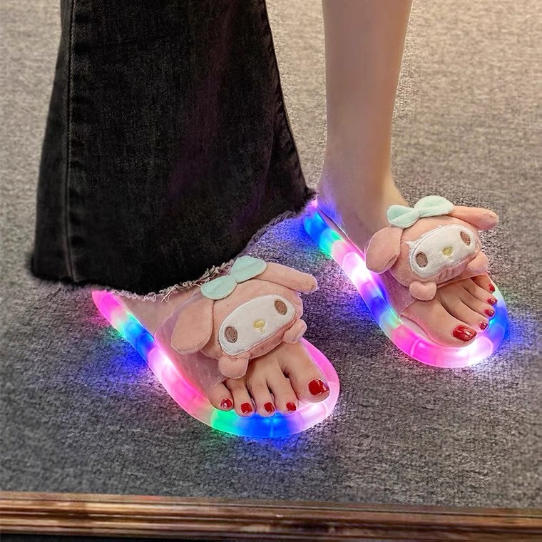 Internet Hot New Luminous Slippers Women's Outer Wear Cool and Unique Home Non-Slip Cinnamoroll Babycinnamoroll Cartoon One-Word Sandals Women
