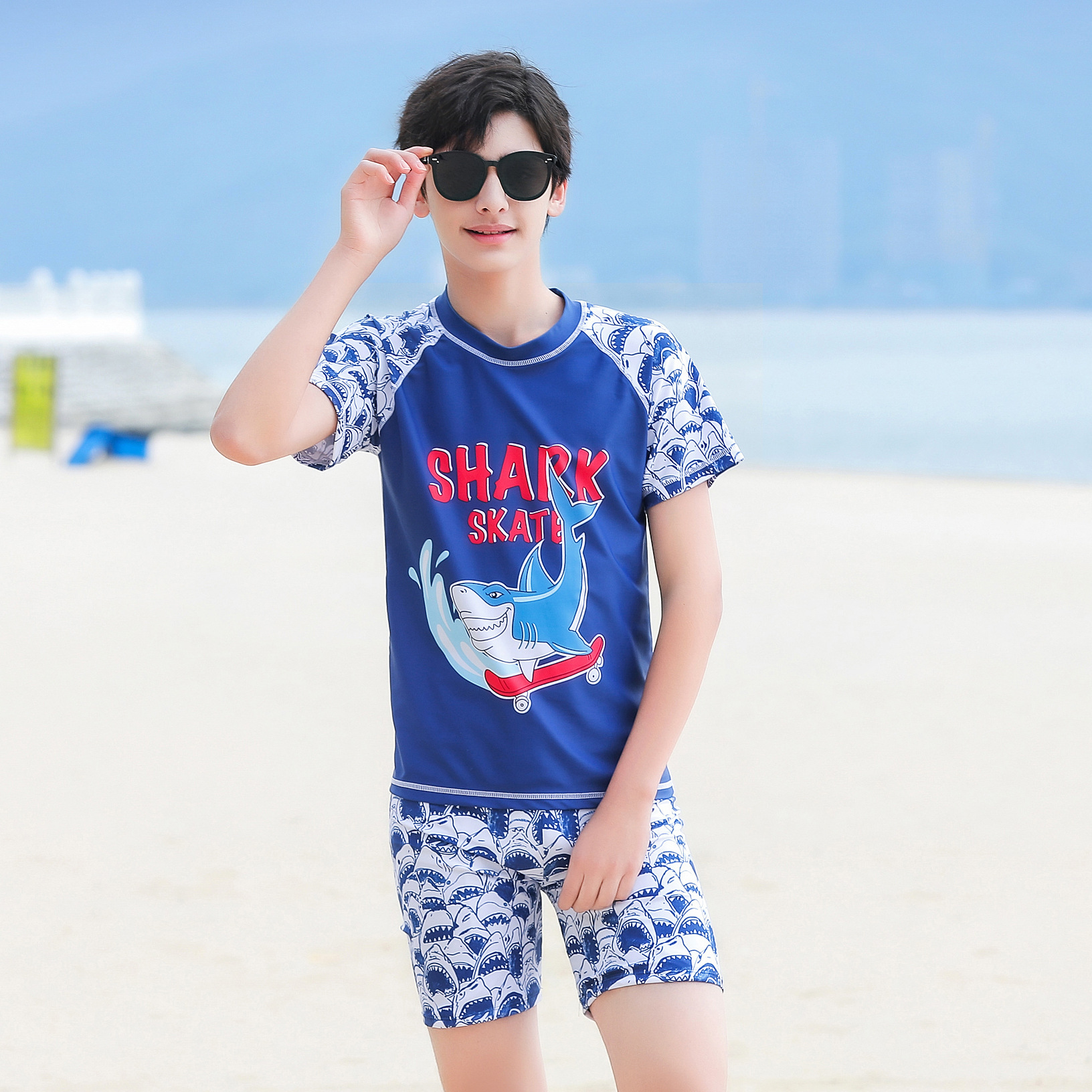 男童泳衣套装2023新款中大童胖男孩分体平角裤半袖学生游泳裤批发