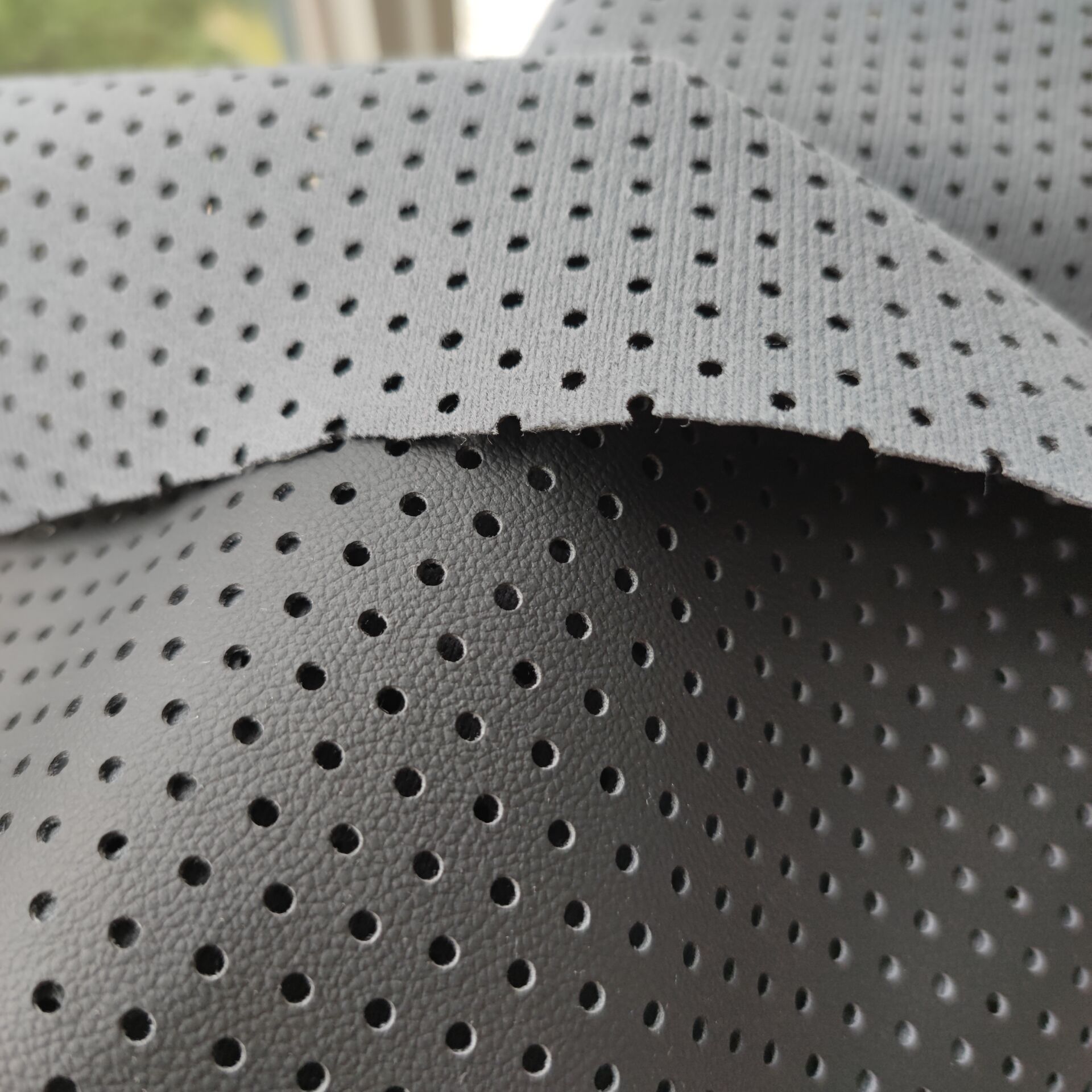 冲孔皮革各种花型直销打孔圆点纹透气方向盘汽车皮套手袋鞋材面料