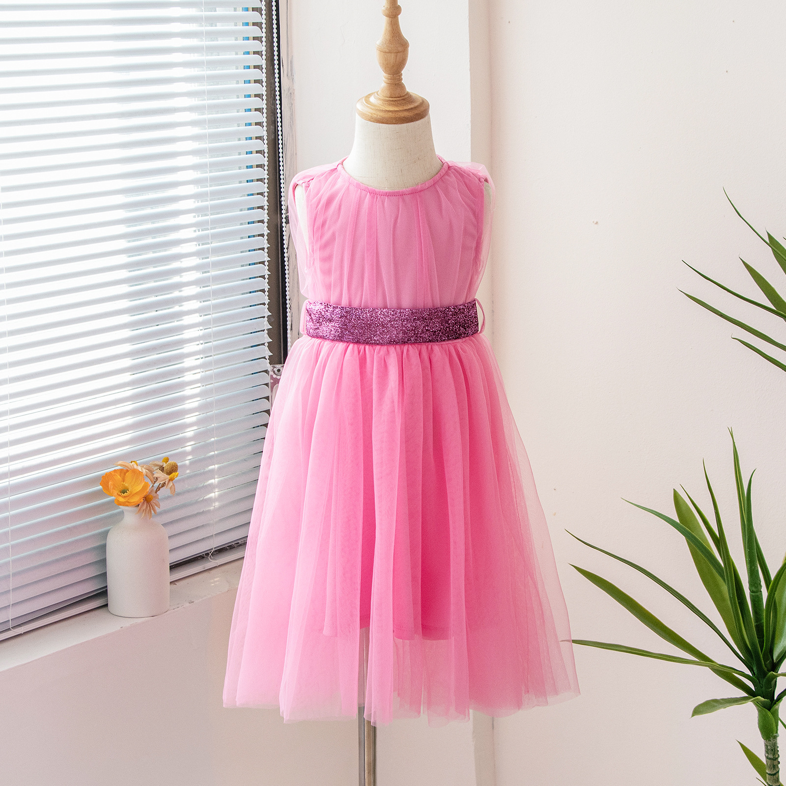 女童连衣裙2024新款欧美童裙亮片蝴蝶结六一儿童节演出服公主裙