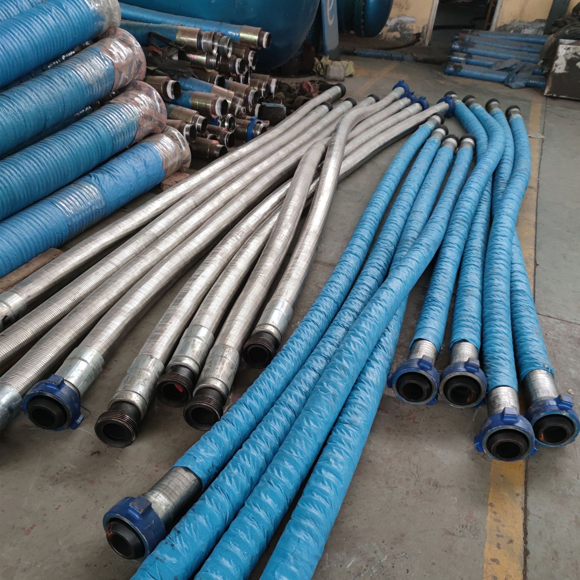 由任连接输油丁腈燃油胶管大口径钢丝高压柴汽油橡胶管4寸8寸10寸