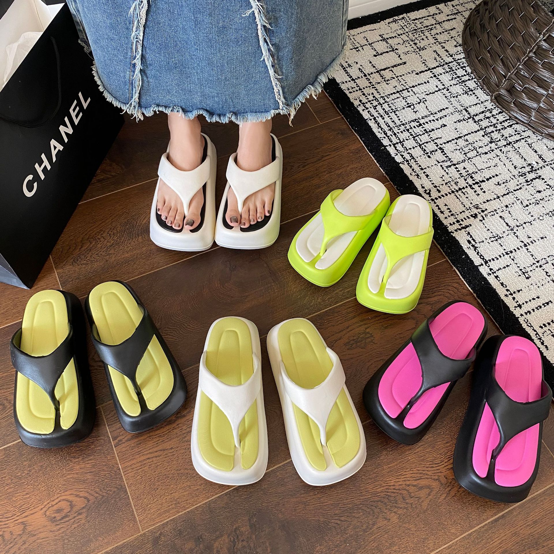 夏季新款人字拖鞋女 休闲增高厚底鞋外穿eva踩屎感夹趾凉拖鞋